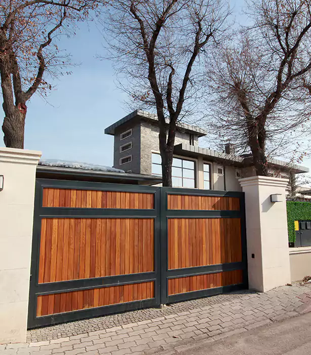 Wooden Gate Repair Doral